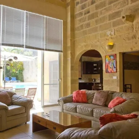 Tina * Gharb (Gozo)